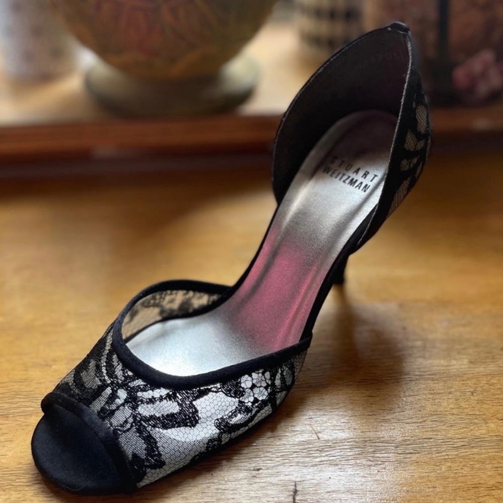 Stuart Weitzman Laced Black Pumps